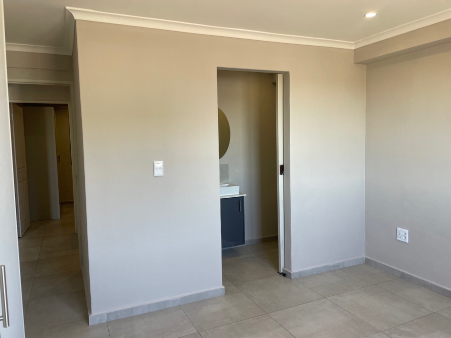 3 Bedroom Property for Sale in Parklands East Western Cape